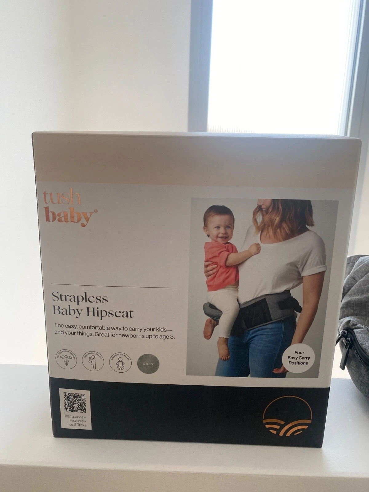 Tushbaby The Only Safety Certified strapless HipSeat Baby Carrier - Grey