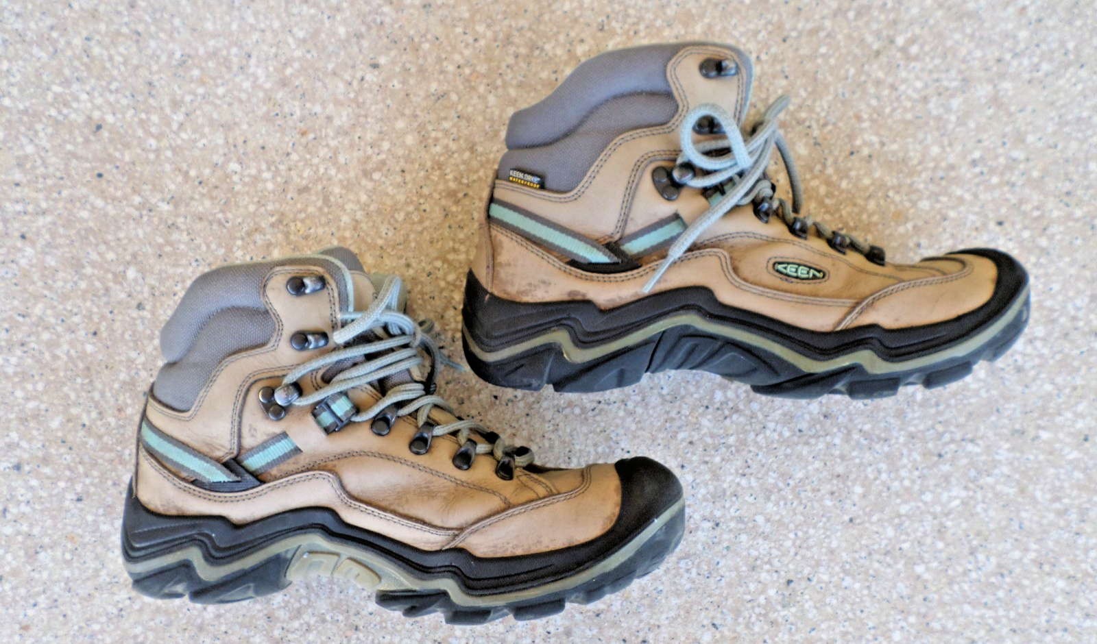 Keen Durand II Stivali da trekking impermeabili in pelle marrone medio. Donna 10 #1020776