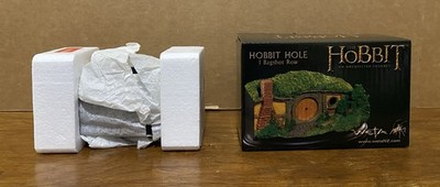 Hobbit 1 Bagshot Row Miniature Hobbit Hole Weta First Run Packaging 2013 Pre-own