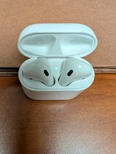 Apple AirPods 1st Generation w/ Charging Case White - A1722