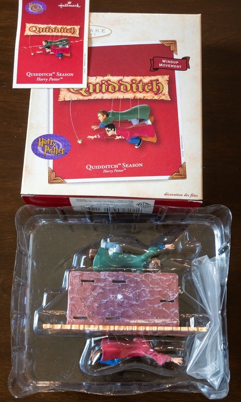 HARRY POTTER HALLMARK KEEPSAKE ORNAMENT QUIDDITCH SEASON