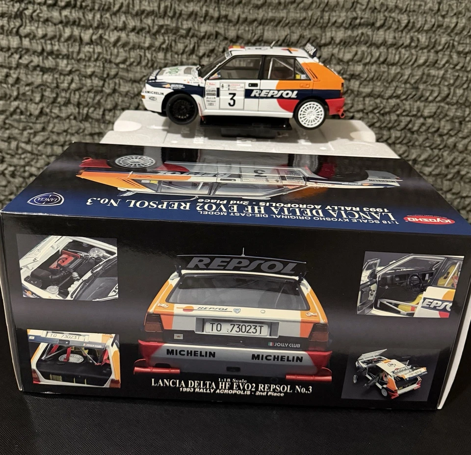 Lancia Delta HF EVO2 Repsol No.3 1993 Rally Acropolis 1:18 Kyosho Die-Cast Model - Immagine 2 di 4