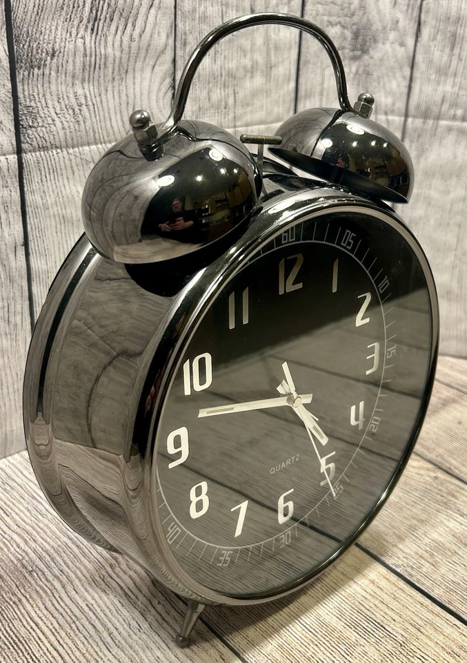 Retro Classic Oversized Twin Bell Alarm Wall/Standup Clock Quiet Vintage - Image 4 of 4