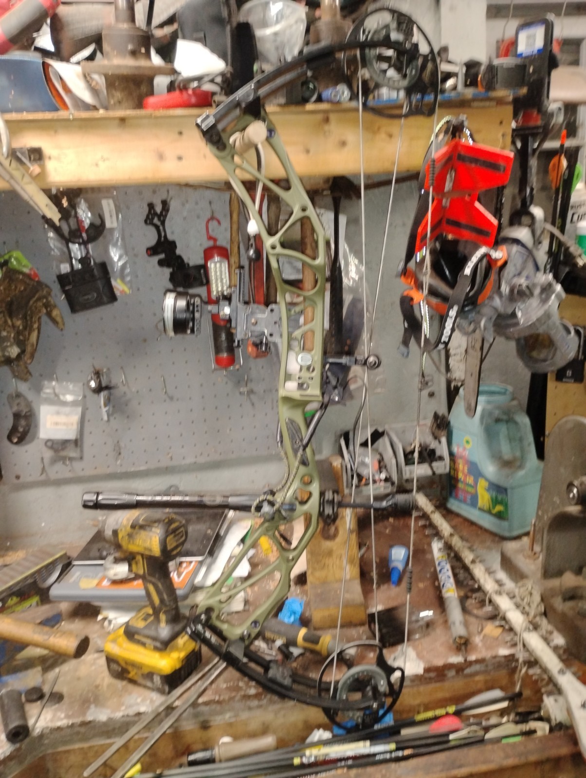 Rt Hand Elite Enkore Compound Bow  Stabilizer Drop Away Rest Spott Hogg Sight