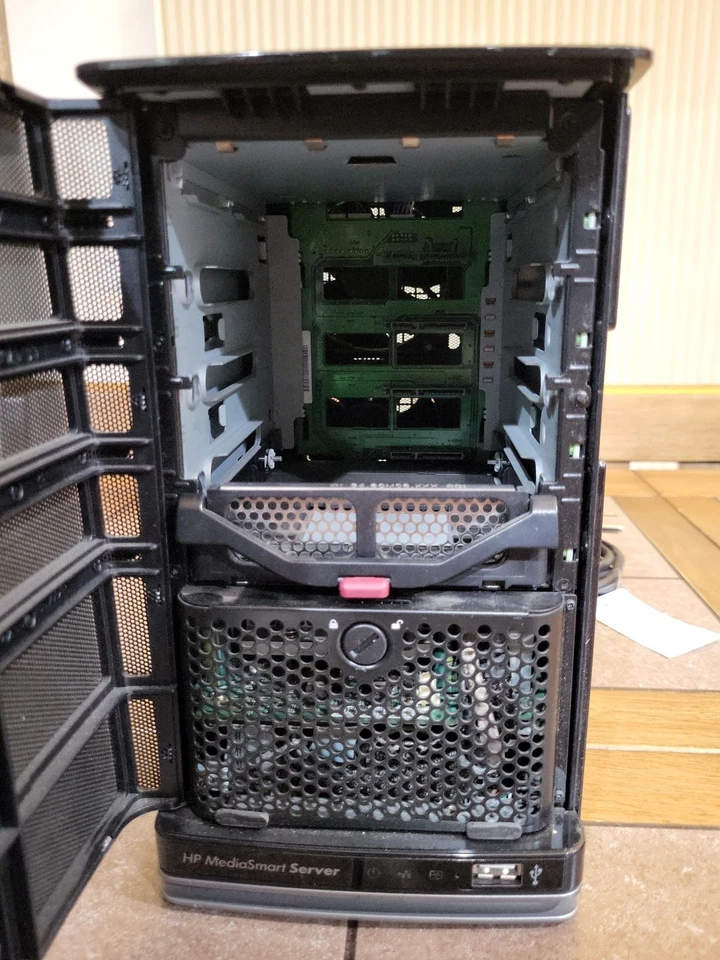 HP MediaSmart Server EX495 FL705AA#ABA - Image 3 of 4