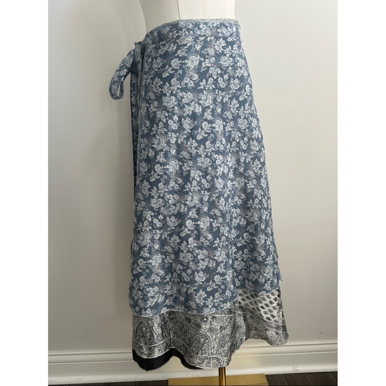 Silk Blend Floral Midi Wrap Skirt Women M Boho Cottagecore Peasant Mixed Media