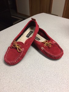 clarks red slippers