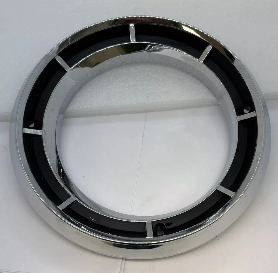 1964 Dodge Polara правая пассажирская сторона внешний ободок фары 2417068 новый из старых запасов. - Изображение 2 из 4