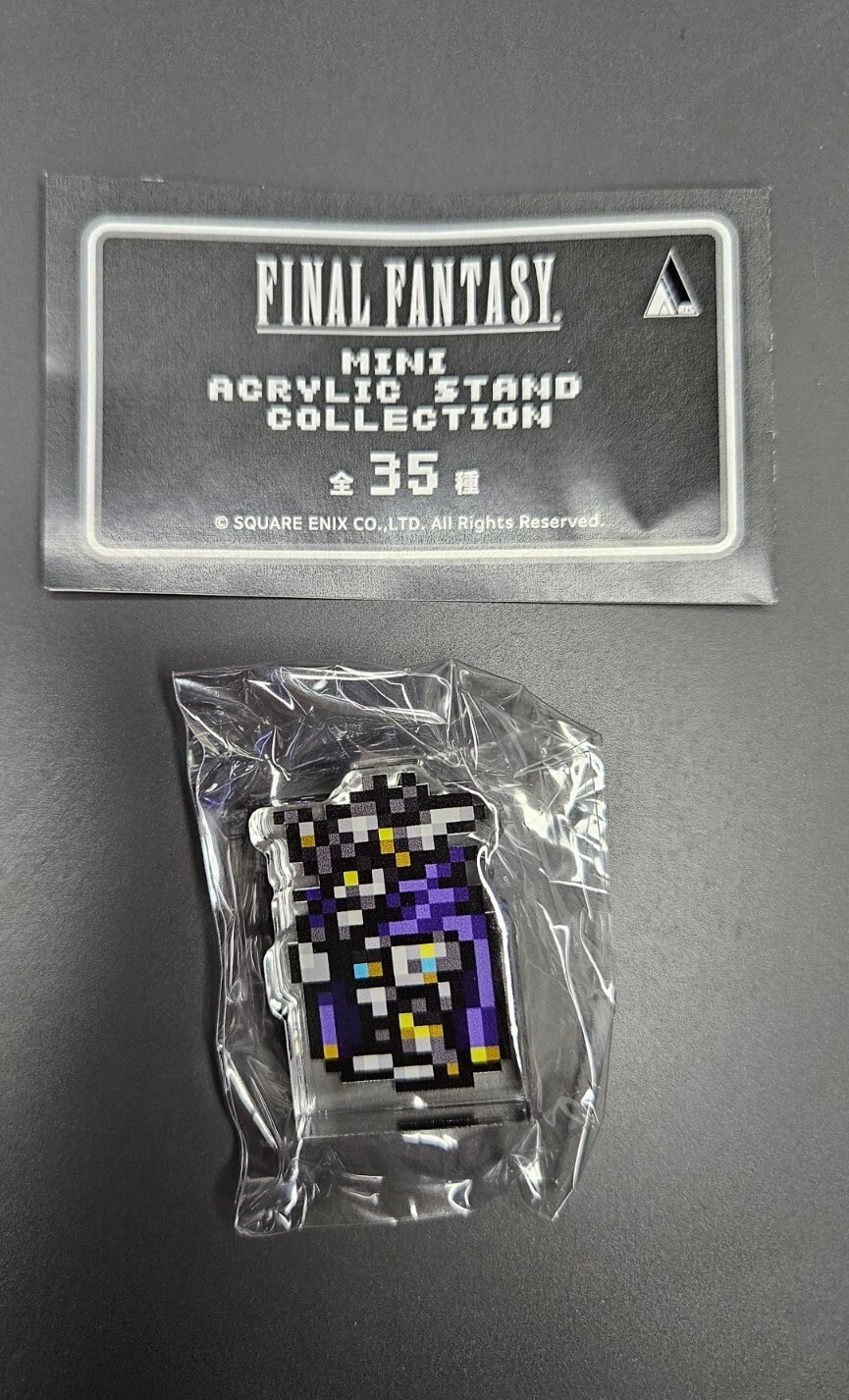 Guirnalda Mini Soporte Acrílico Final Fantasy I 1 Colección Gacha Limited Strangers