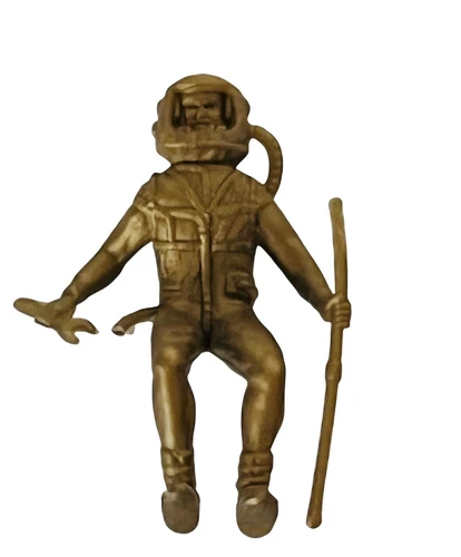 Astronaut MPC Army Men Toy Soldier plastic military figure vtg Marx Space GOLD 5