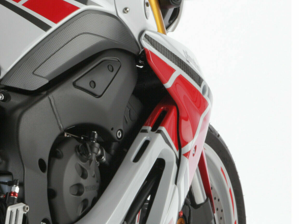Gimbel Cooler - Side Panel YAMAHA FZ 8 (RN25) | 10-FF Gimbel Cooler - Side Panel YAMAHA FZ 8 (RN25) | 10-FF