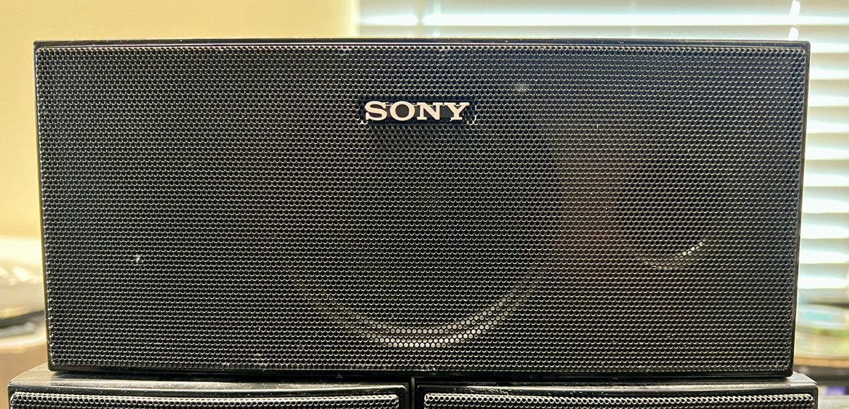 5 Sony Surround Sound Speakers (2)SS-SRP7000, (1) SS-CNP900, (2)SS