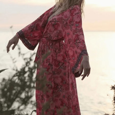 Soon NEW 5/10 Floral Kimono Robe in Pink and Red