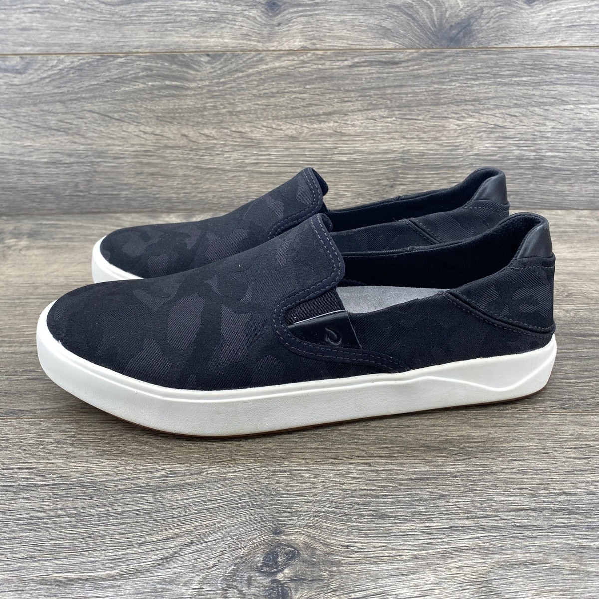 Never worn! New with tags! Olukai Lae’ahi slip-ons! Olukai | Lae main image 2
