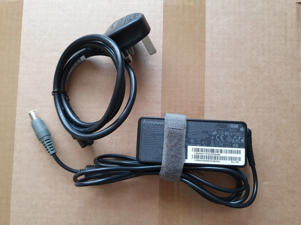 Lenovo ThinkPad T430s Laptop - 14", Intel Core i5 CPU, 8GB RAM, 320GB HDD Ubuntu - Image 4 of 4