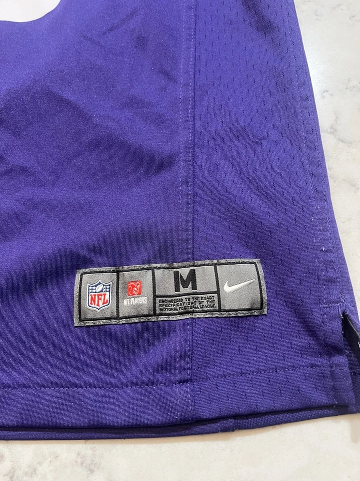 Camiseta deportiva Nike Vikings Kirk Cousins #8 juvenil mediana en el campo púrpura NFL Fanwear Top Foto 4 de 4