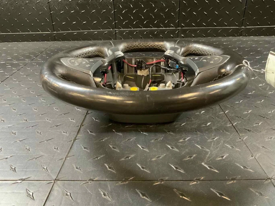 Volante Silverado 1500 14-18 cuero térmico negro (audio crucero) 23423468 Foto 4 de 4