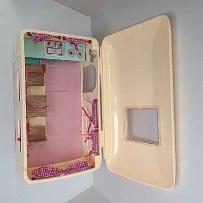 限定品1000個　リリパット　 HAPPY CAMPERS 限定品 Lil Woodzeez Happy Camper Calico Critters Travel Trailer RV