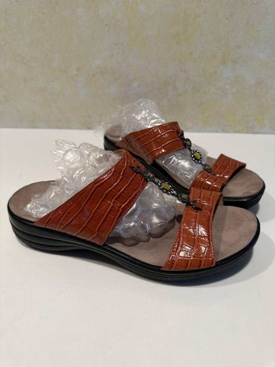 Dr Comfort Sharon Women's Size 10 Faux Croc Sandals, Camel color