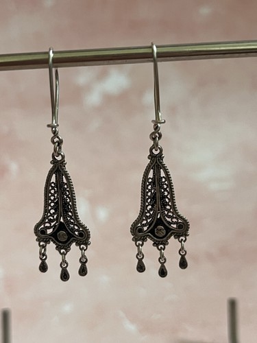 Vintage Silver Filigree Style Dangle Drop Earrings Intricate Chandelier Earrings - Picture 4 of 6