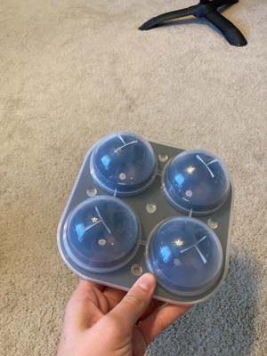 Samuelworld Large Silicone Premium Ice Tray 2.5 Inches Sphere Ice Molds