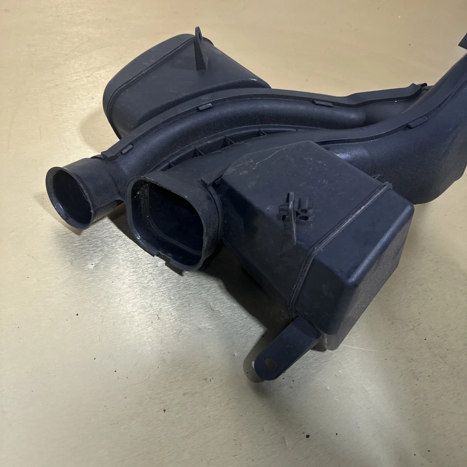 Manguera intercooler Toyota Sienna 2014 OEM Foto 2 de 4