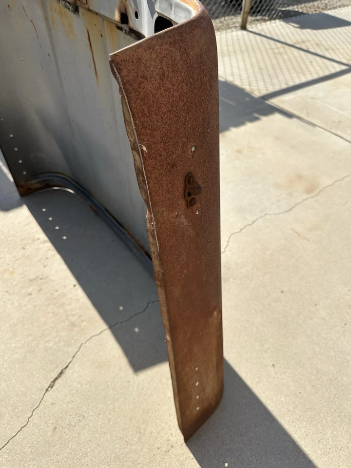 Capô de caminhão Jeep Willys 1950–1960 - Imagem 4 de 4