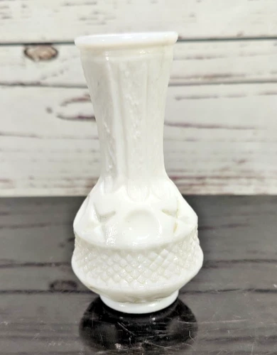 Vintage Milk Glass Bud Vase 4" Tall