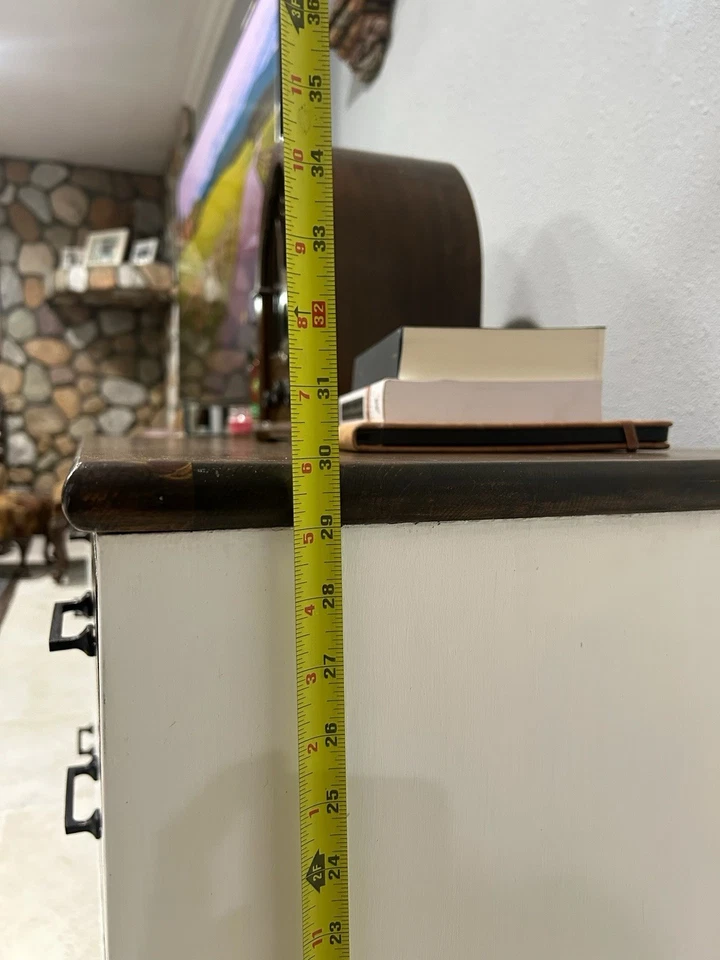 Cómoda rústica vintage acabada - nogal oscuro y blanco antiguo - restaurada Foto 4 de 4