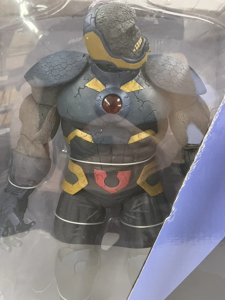 DC Collectibles Darkseid 13" Figura de Acción de Lujo Caja Tiene Desgaste SELLADO Foto 2 de 3