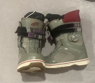 Vans Snowboarding Women Boots Sz 5 M
