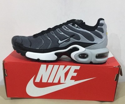 air max plus dark grey