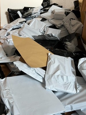 100 Piece Secret Packs - Joblot NEW ITEM Mix Electronics Household Dealer Posts