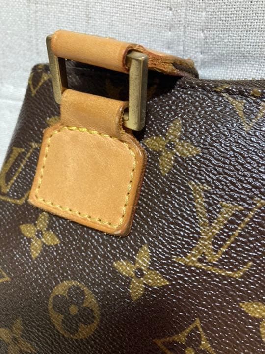 Authentic Louis Vuitton Monogram Pattern Crossbod… - image 9