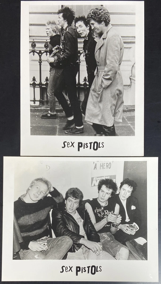 【超稀少】 SEX PISTOLS メンバー全員の直筆サイン色紙 ＋ 写真 稀少】SEX PISTOLS メンバー全員 直筆サイン色紙 ＋ 当時の写真付 Sex