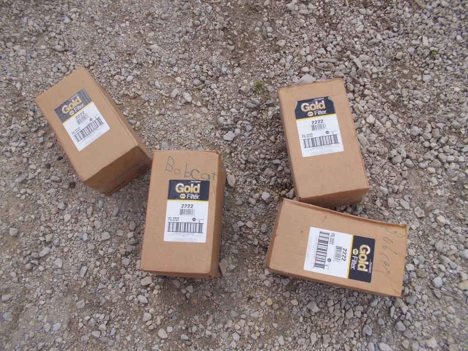 Napa Gold 2222 tractor air Gold filter NOS Old Stock Never been used in box - Image 2 of 4