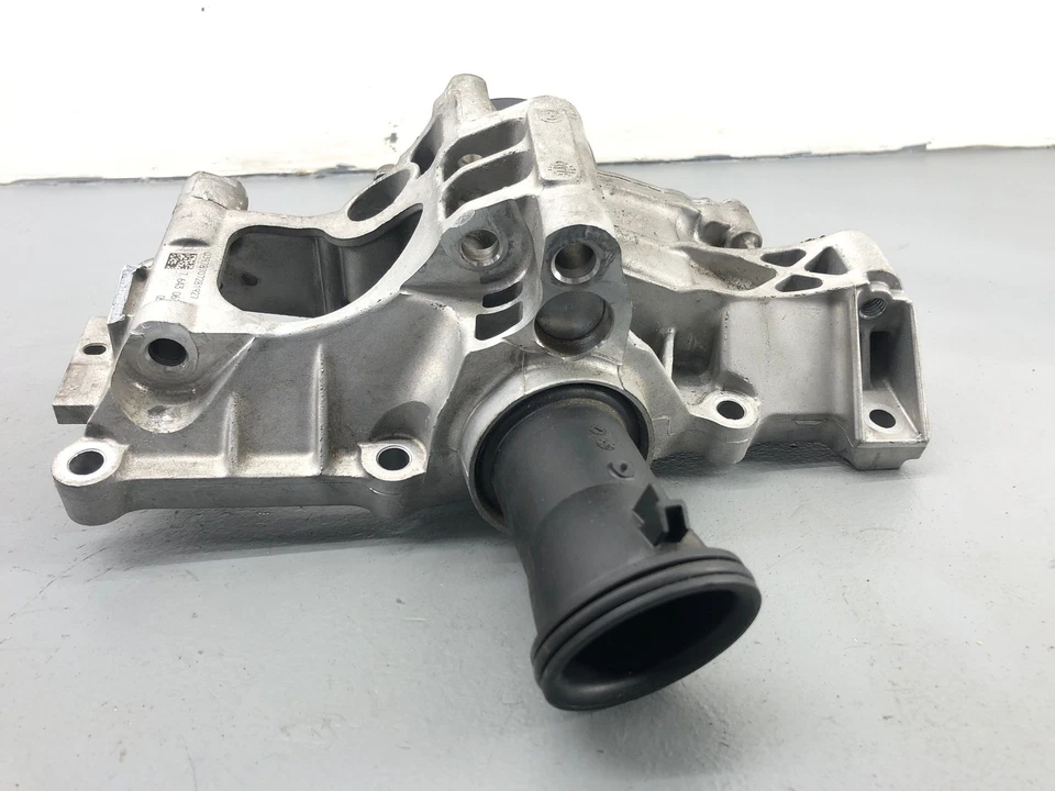 2016-2019 BMW 740I 3.0L B58 MAIN BELT DRIVER COOLANT WATER PUMP 7643067 OEM - Image 3 of 4