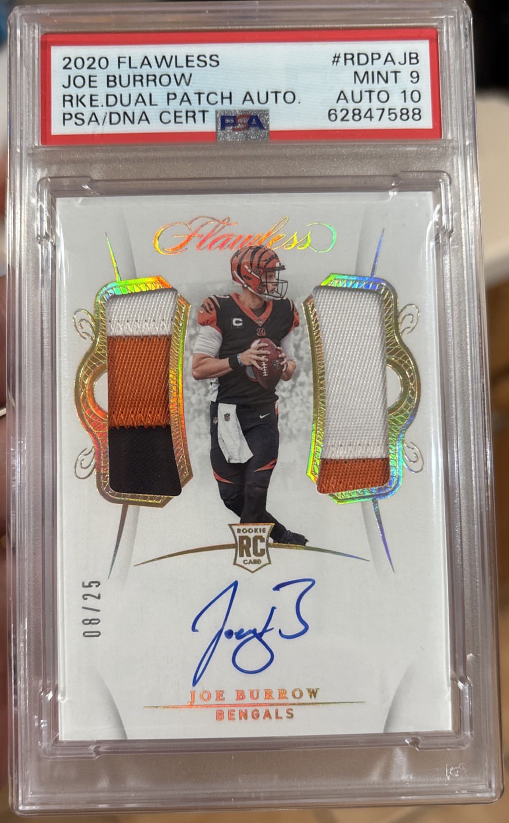 Joe Burrow Panini Flawless Rookie Dual Patch Autographs #RDPAJB Base