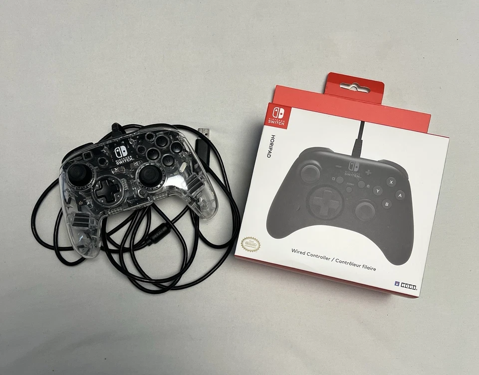 2x Nintendo Switch Wired Controller | HORIPAD, Schwarz & Durchsichtig