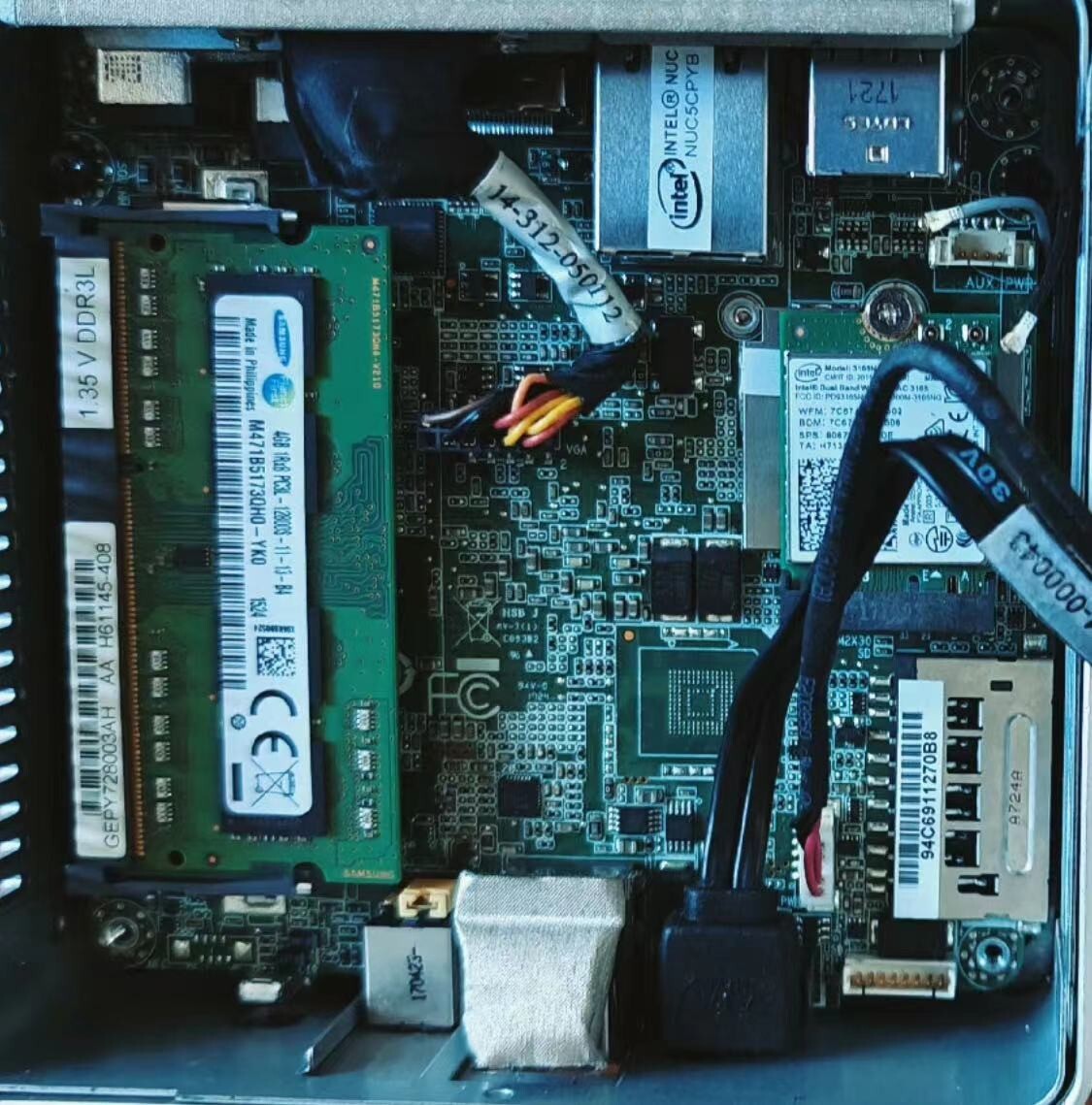 Intel NUC NUC5CPYH Mini PC Motherboard CPU N3050 1.6GHz Intel NUC NUC5CPYH Mini PC Motherboard CPU N3050 1.6GHz