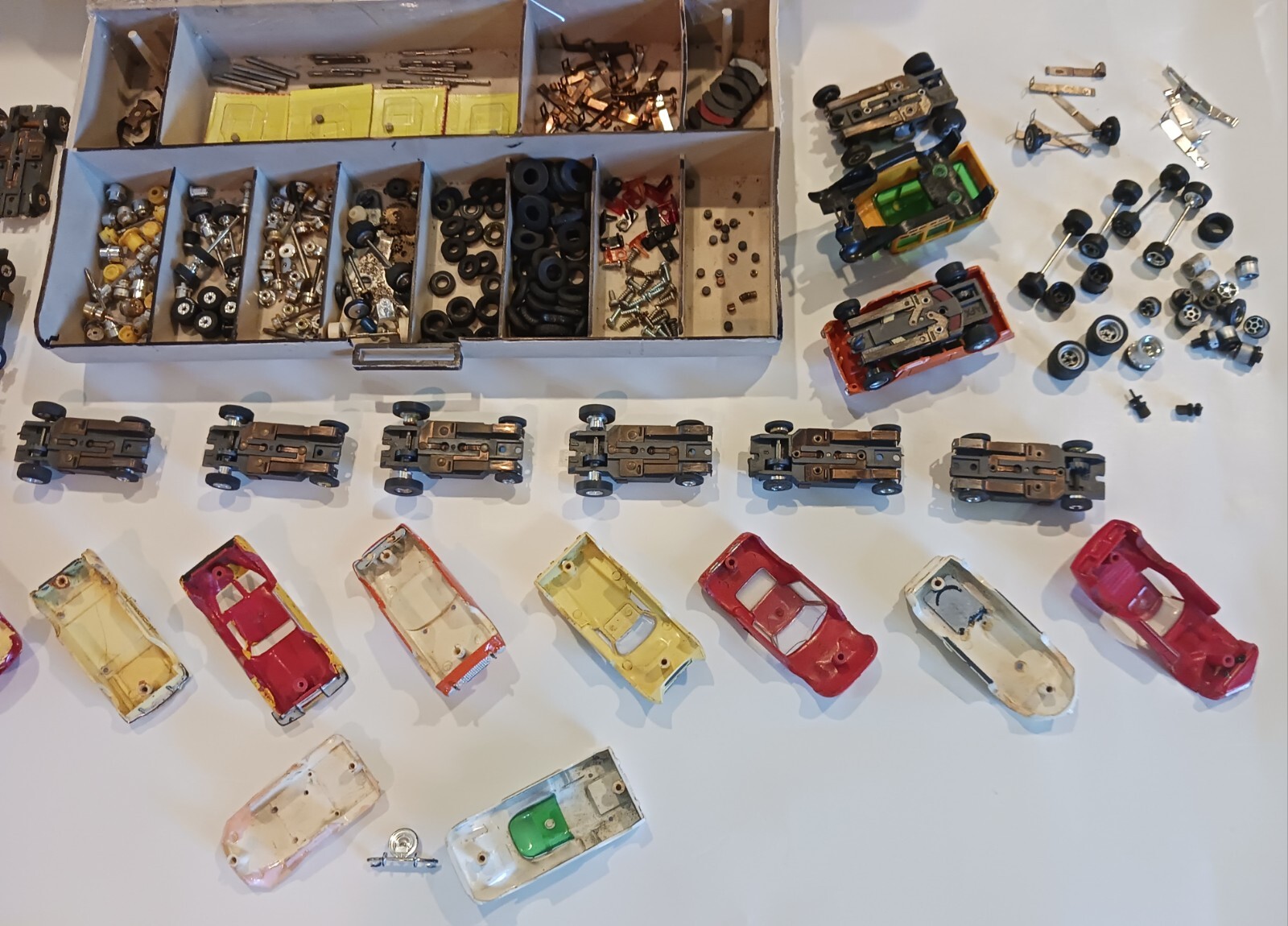 BIG LOTVintage AURORA TJET/AFX SLOT CARS/PARTS! Restore, Repair Parts