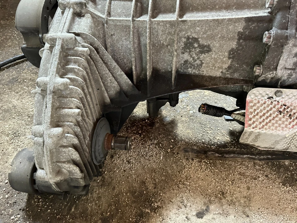 Volkswagen Touareg 2011-2016 conjunto de caja de transferencia de 3,6 L OEM 0BV341010H Foto 2 de 4