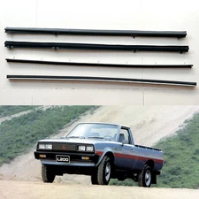 Mitsubishi L200 Mighty Max Dodge Ram 50 Door belt window weatherstrip rubber D50