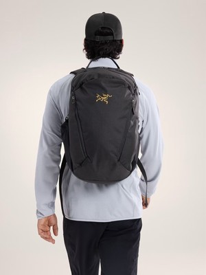 Arc'teryx - Mantis 26L Backpack - Black X | eBay