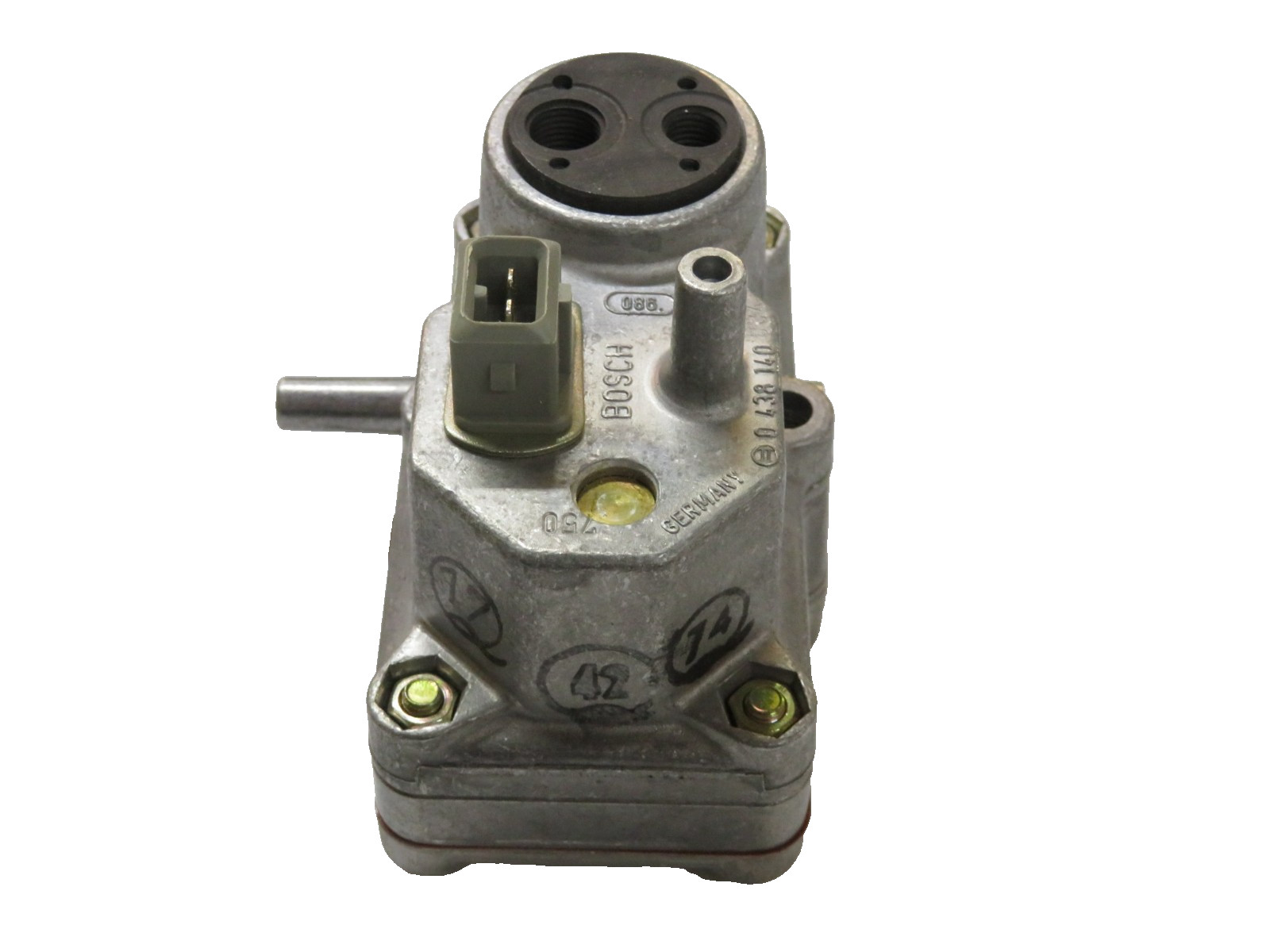 Ferrari 208 GTB Turbo 1982-1989 Porsche  NOS Bosch Warm Up Regulator 0438140034