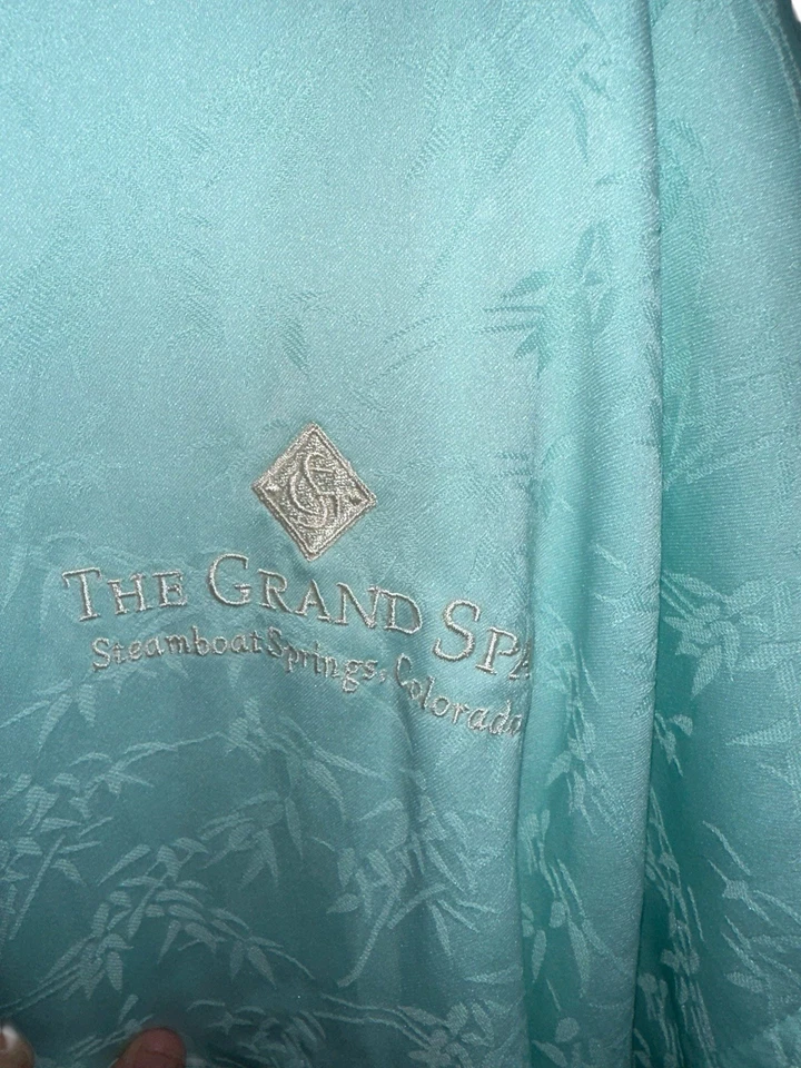 Wynn Las Vegas Grand Spa Steamboat Springs Adult Robe OSFM Blue Terry Lined - Image 3 of 4