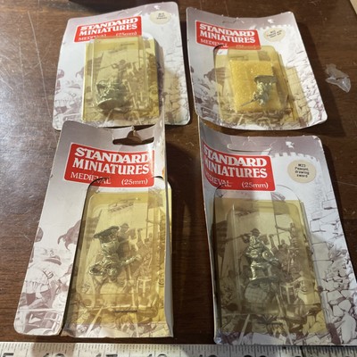 New  Sealed CQ Standard Miniatures Medieval 25mm Lot Of 4 D&D