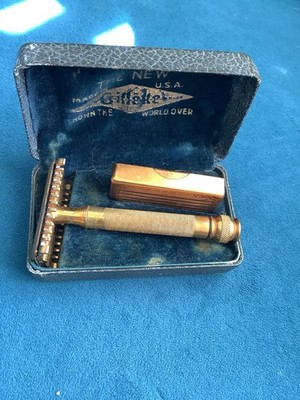 ANTIQUE 1920 s GILLETTE OLD TYPE SAFETY RAZOR - BLADE INTACT