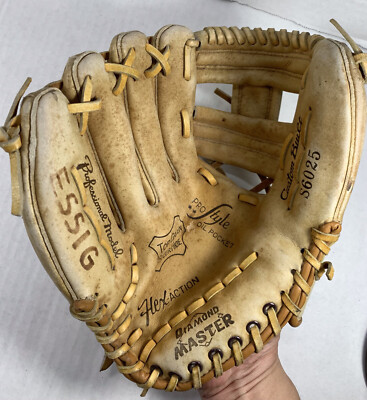 Diamond Master Professional Model S6025 Baseball mitt glove Oil Pocket LHT 10.5 