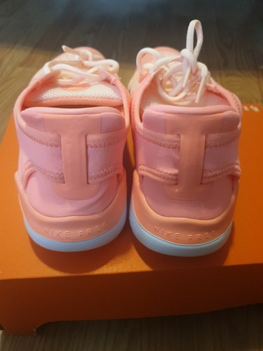 Nike Free RN 2018 (GS) Girl's Shoes Size 6, Color: Crl/Sil/White - Picture 5 of 6